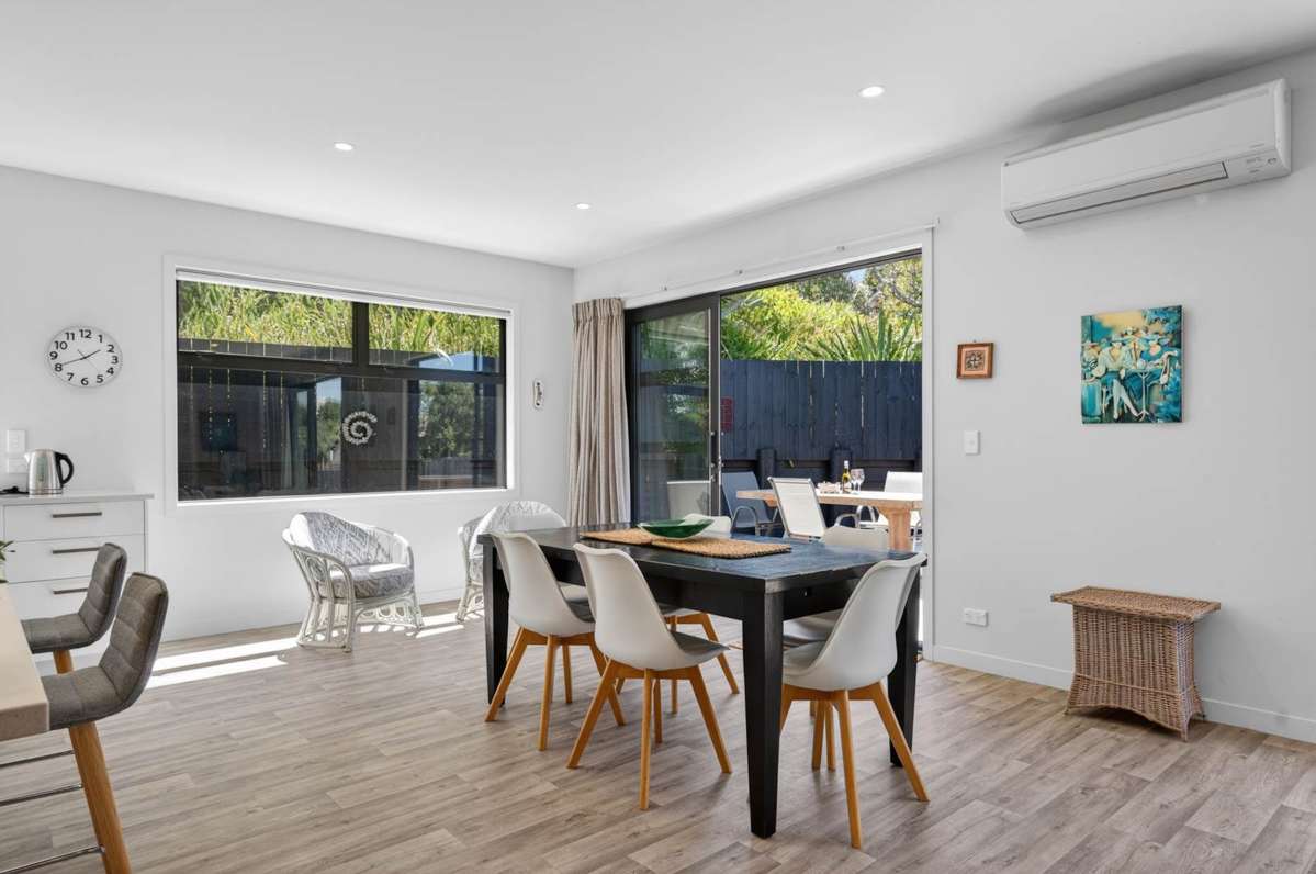 6A Holiday Crescent_5