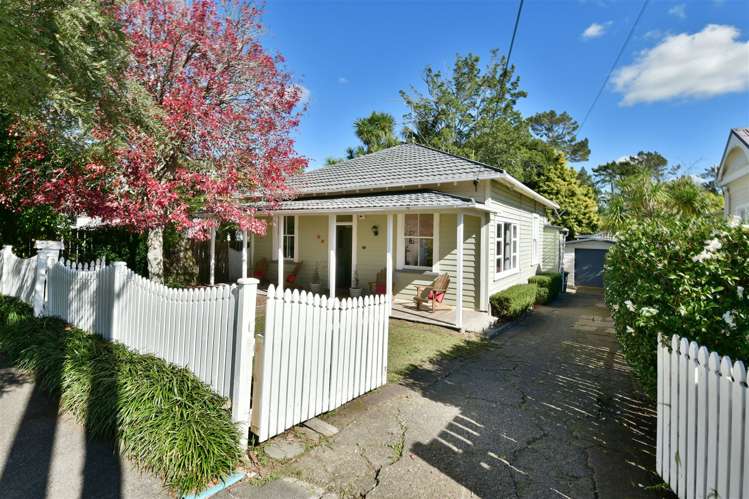 25 Kowhai Street Helensville_37