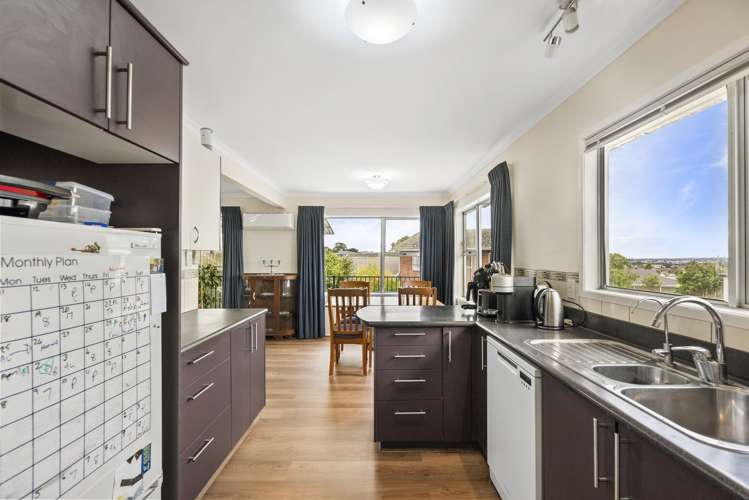 4183 Great North Road Glen Eden_11