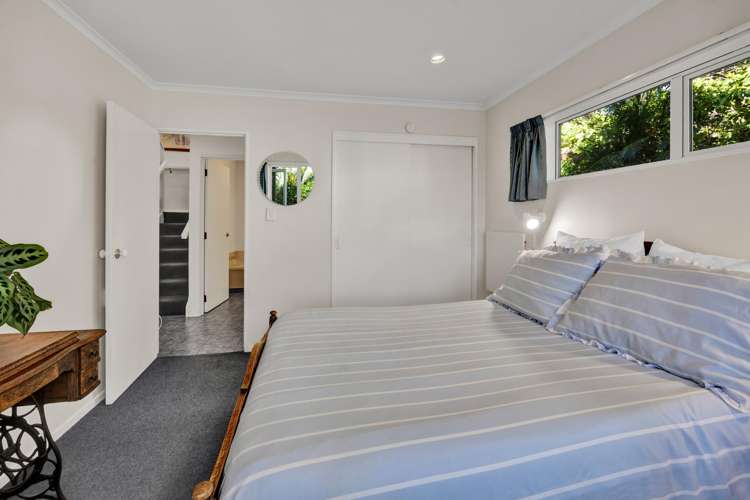 6 Mayfair Place Westown_11