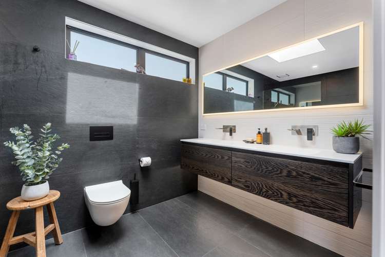 15 Marama Street Castor Bay_24