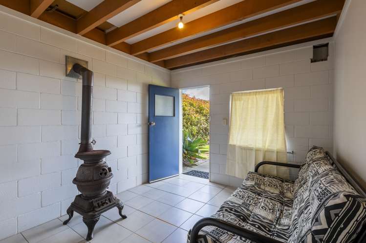 14 Puketauhinu Place Porangahau_15