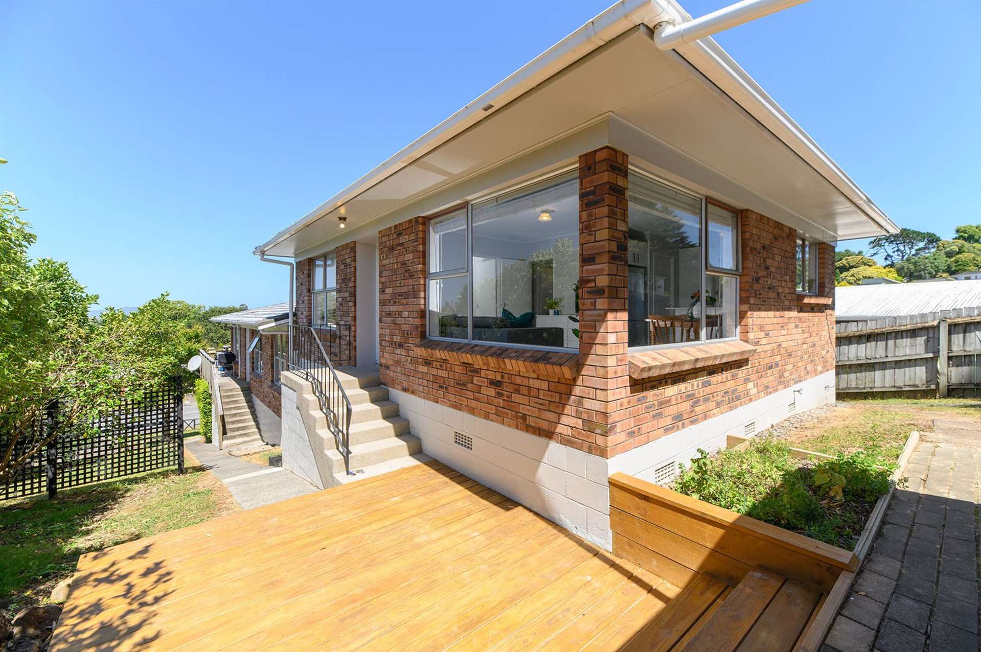 2/54 Ayton Drive Totara Vale_0