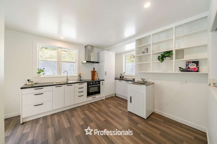 11 Hill Grove Naenae_7