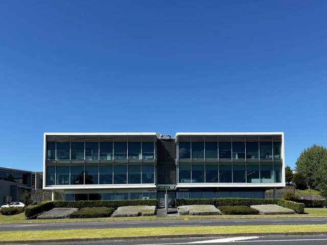 Part Level 2/86 Highbrook Drive East Tamaki_1