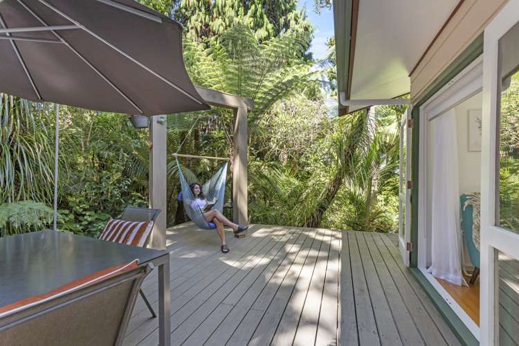 1 Ngaio Road Titirangi_6