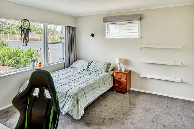 74 Wai-Iti Crescent Woburn_13