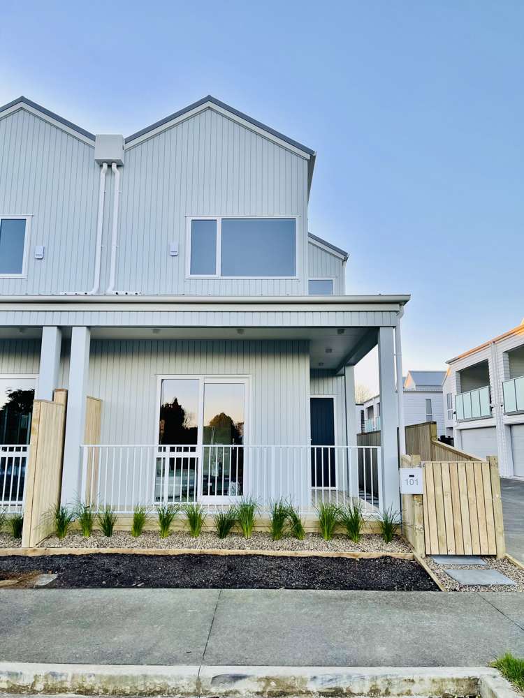 103 Tributary Parade Drury_16