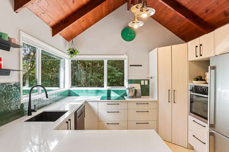 221A Titirangi Road Titirangi_6