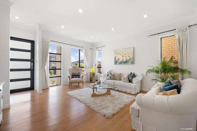 6 Palazzo Close Flat Bush_2