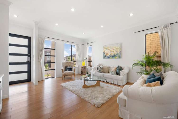 6 Palazzo Close Flat Bush_2