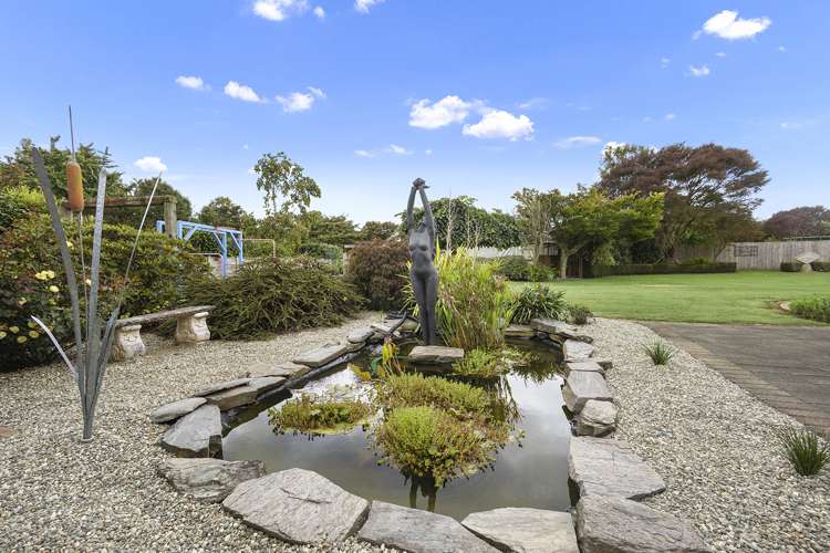 230 The Oaks Drive Leamington_22