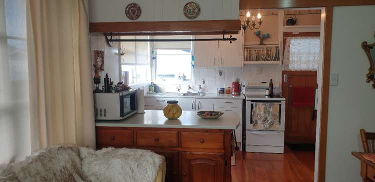 37 Victoria Street Patea_9