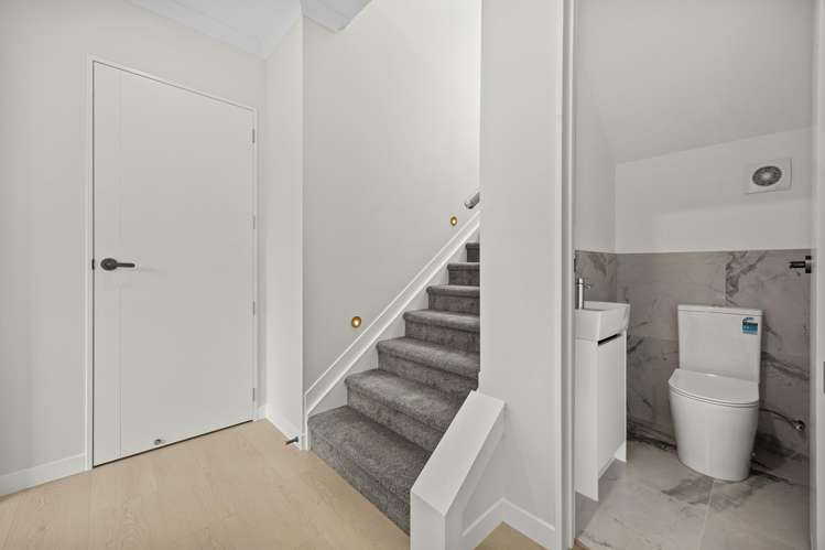 17 Bremner Ridge Street Flat Bush_22