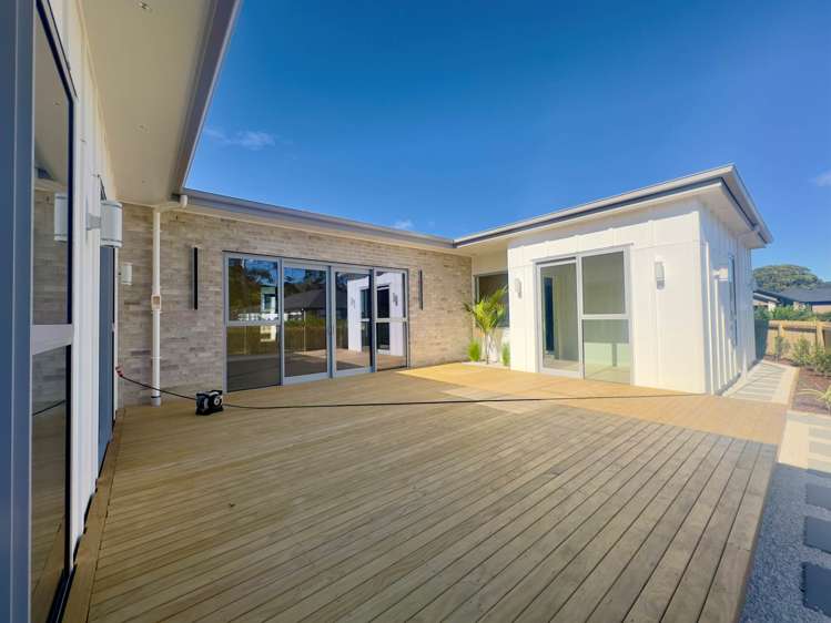 18 Puruatanga Road_1