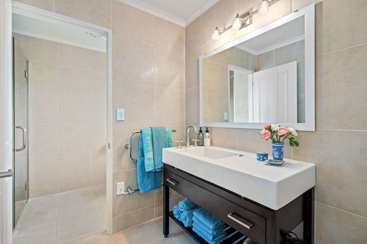 1 Catherin Servant Close Maunu_23