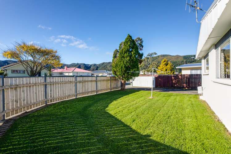 1/2 Matthews Road Wainuiomata_21
