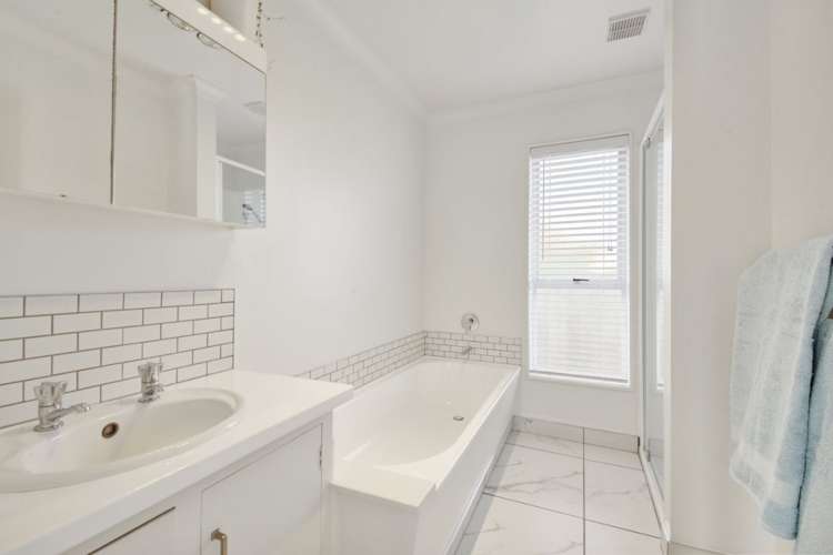 80 Lowry Avenue Redwood_14