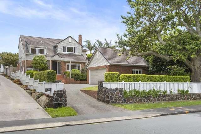 Good location forTakapuna