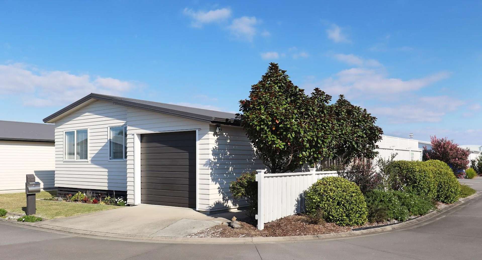 Unit 202/11 Kamahi Crescent Papamoa Beach_0