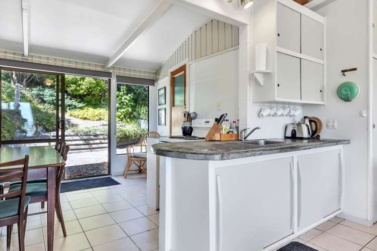 2 Rangikapiti Road Coopers Beach_14
