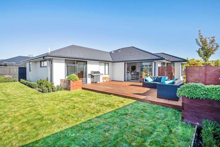 26 Bonecrusher Street Lincoln_9