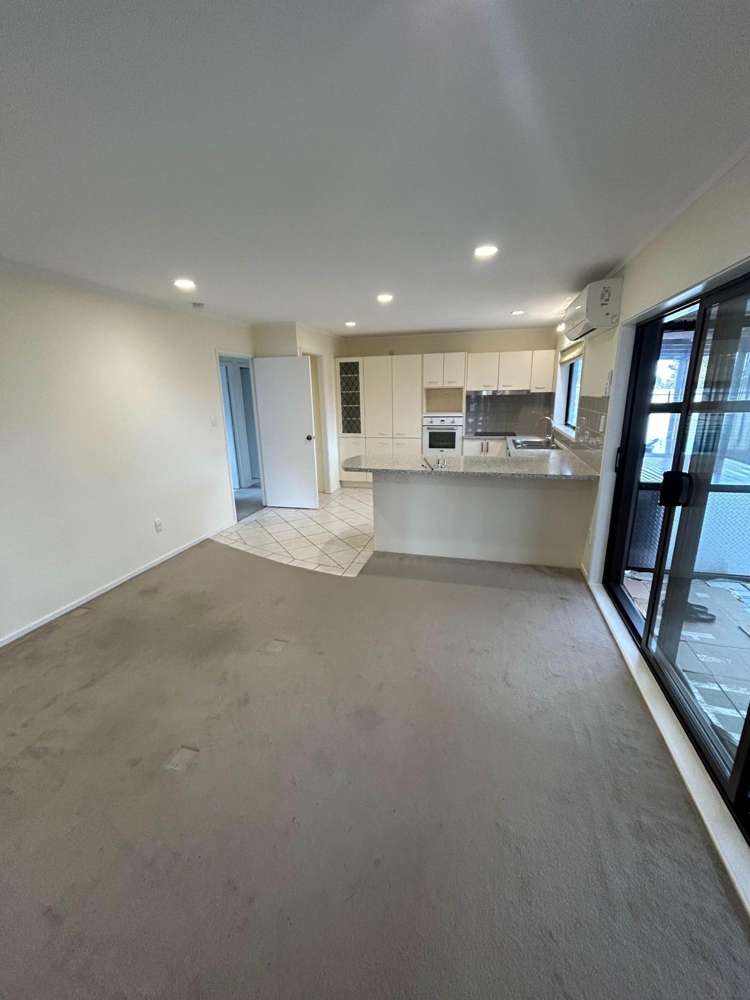 94 Dalwhinnie Parade Highland Park_5