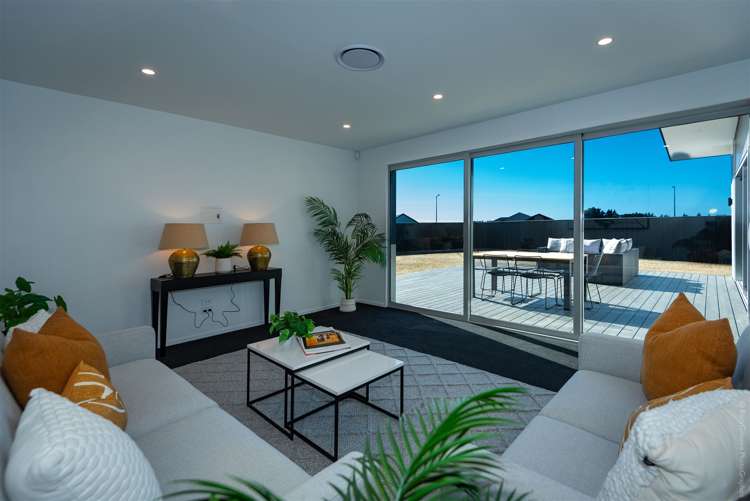 35 Candlesticks Crescent Lincoln_8