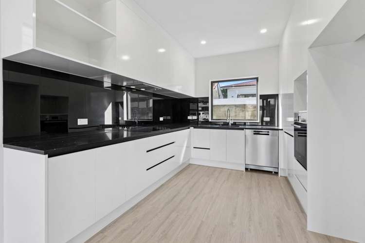 2/13 Kimpton Road Papatoetoe_2