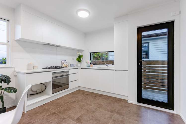 26 Cheval Drive Totara Vale_6