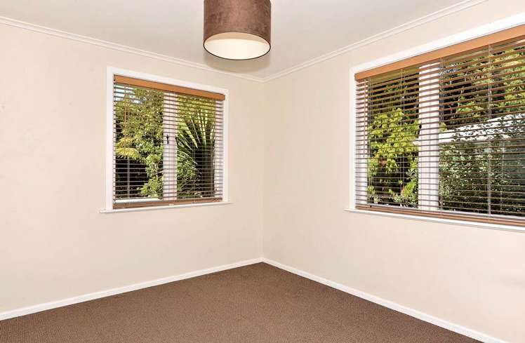 198 Woodlands Park Road Titirangi_5