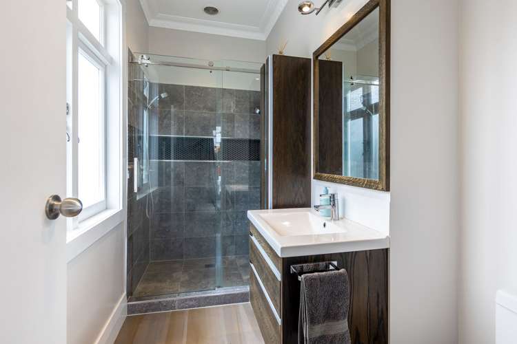 69 Pine Street Mount Eden_9