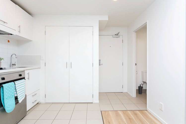 3B/23 Emily Place City Centre_8