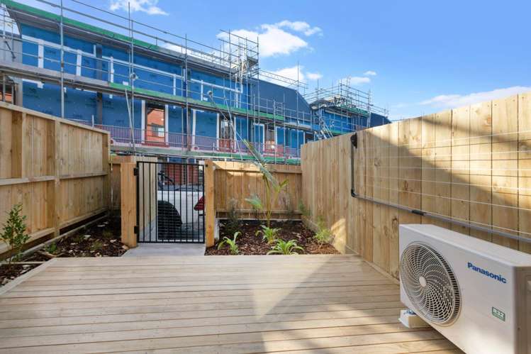 51/125b Metcalfe Road Ranui_13