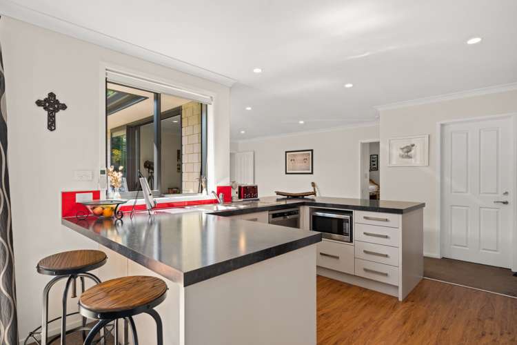 274 Ballintoy Park Drive Welcome Bay_8