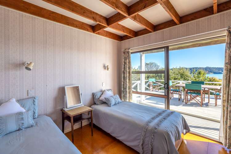 17 Kennedy Point Road Surfdale_17