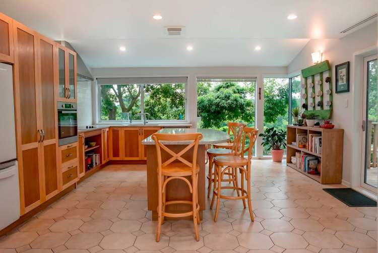 571 South Titirangi Road_3