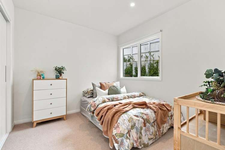 79 Whakaturou Crescent Pyes Pa_23