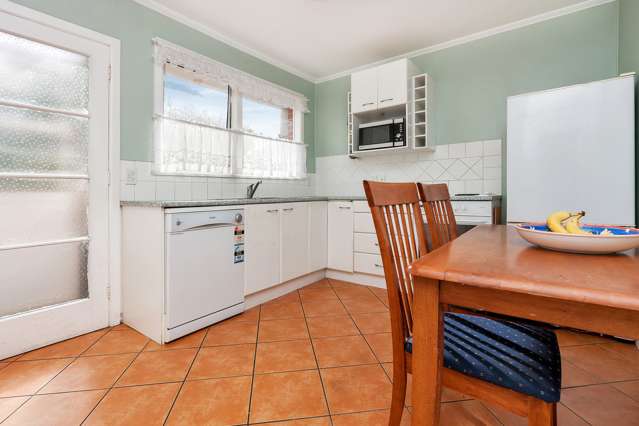 2/27 Cardwell Street Onehunga_3