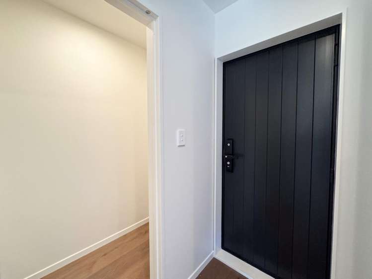 1/14 Molley Green Place 10044_7