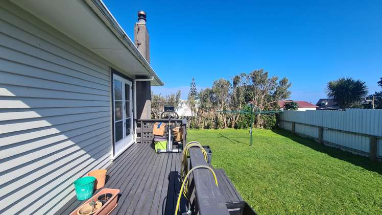 3 Hickey Place Opunake_16