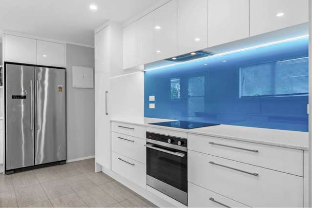 2/16 Scarlock Avenue Browns Bay_4