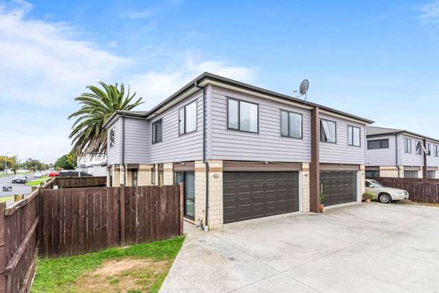 FIRST HOME OR INVESTMENT IN THE HEART OF MANUREWA