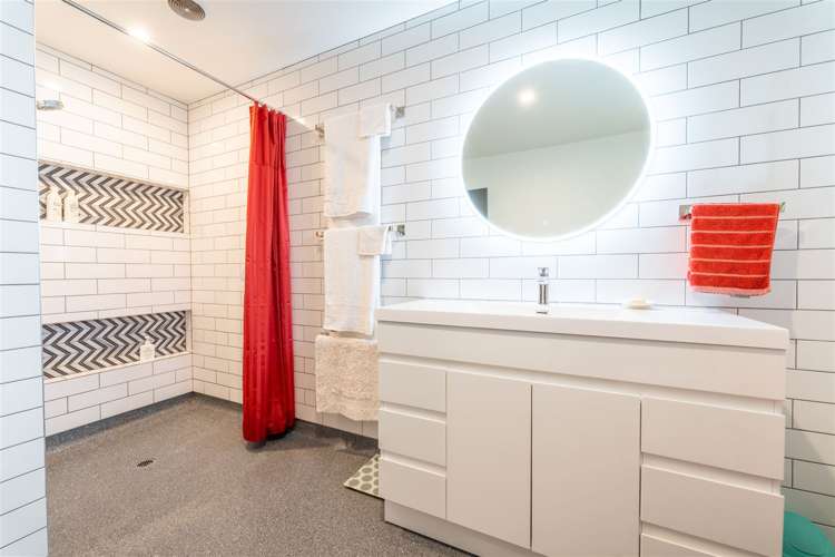 4 Anne Street Cave_10