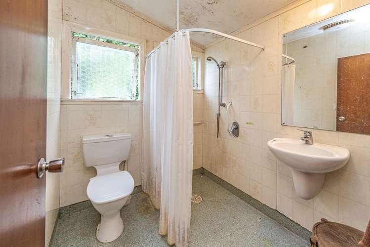 256 No 2 Line Okoia_19