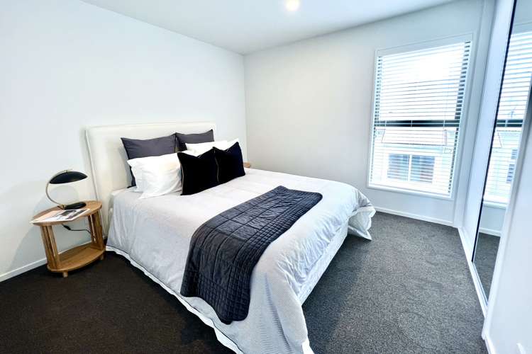 2/14 Moule Street Addington_9