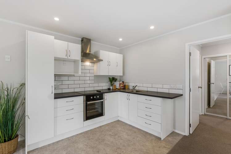 44 Taurus Crescent Beach Haven_14