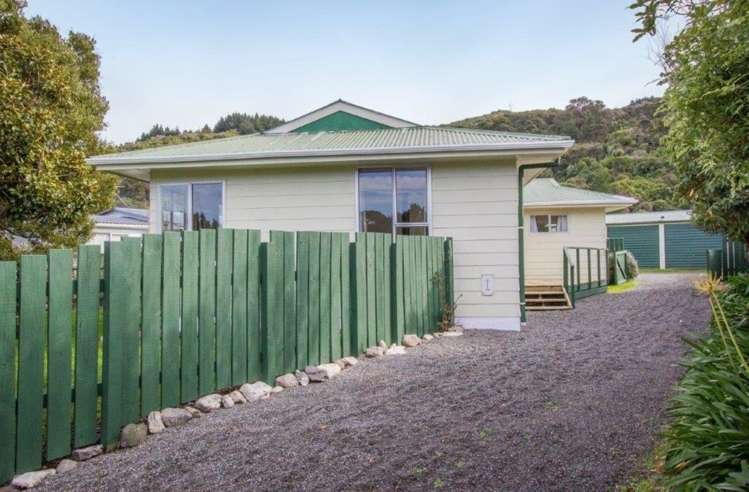 23 Churchill Crescent Featherston_17