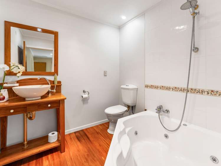 9 Third View Avenue Beachlands_11