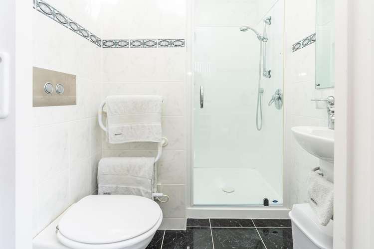 8 Boscobel Lane Tawa_16